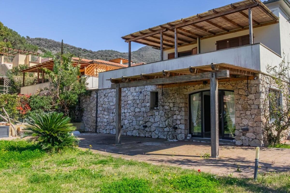 Villa Acquasalata Nisporto Exteriér fotografie